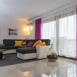 https://apartment-joe-kastela.splithotels.org